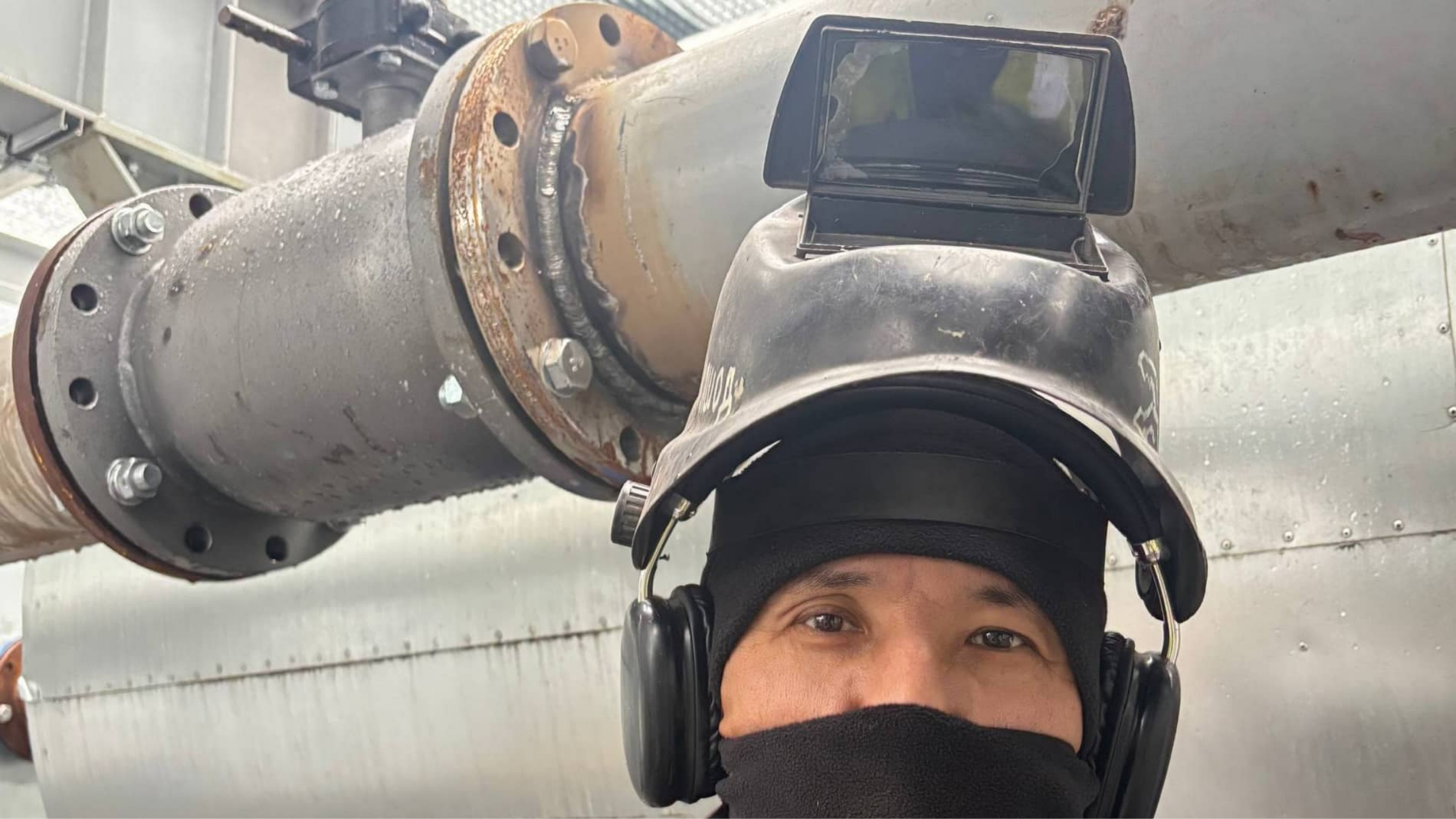 Сварщики по теплотрассам